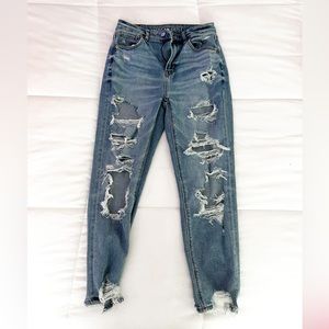 American Eagle Ripped Mom Jean